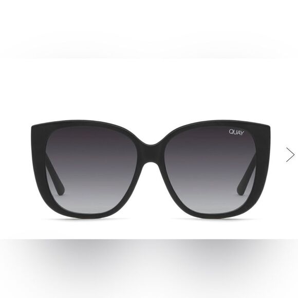 Quay Ever After Frame Matte Black / Lens Smoke Fade 125 NWT  $90 - Picture 1 of 11